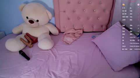 Emi  online show from March 2026 06:14:01 PM