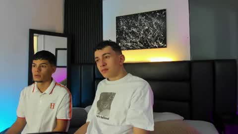 Snapshot of duolust chatting on September 2025 12:15:01 PM Thomas and Noah online show from September 2025 12:15:01 PM