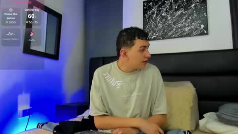 Snapshot of duolust chatting on October 2025 12:23:01 PM Thomas and Noah online show from October 2025 12:23:01 PM