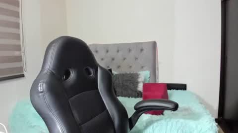 Snapshot of duqueza4you chatting on March 2025 02:45:01 AM Katia online show from March 2025 02:45:01 AM