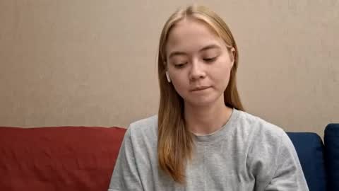 Snapshot of dustidickirson chatting on September 2025 03:14:01 PM Alisa online show from September 2025 03:14:01 PM
