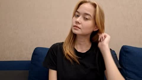 Snapshot of dustidickirson chatting on September 2025 04:11:01 PM Alisa online show from September 2025 04:11:01 PM