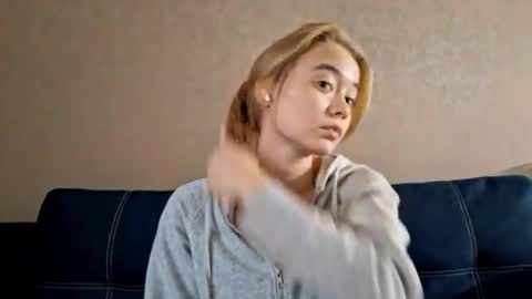 Snapshot of dustidickirson chatting on October 2025 12:36:02 PM Alisa online show from October 2025 12:36:02 PM