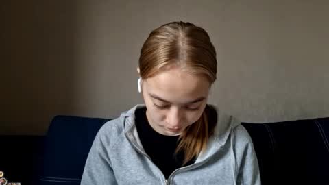 Snapshot of dustidickirson chatting on October 2025 01:00:01 PM Alisa online show from October 2025 01:00:01 PM