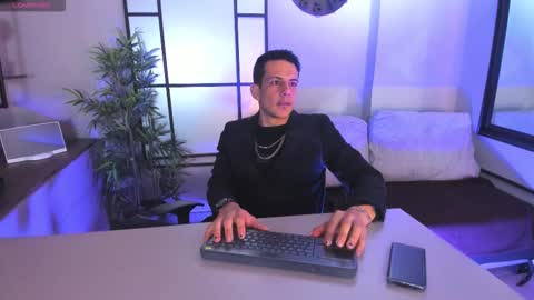 Dustin Sonne online show from November 2025 04:01:02 AM