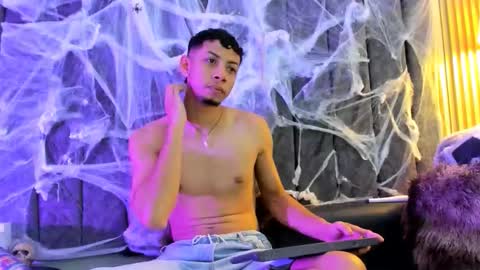 dustinandjordan online show from October 2025 05:38:02 AM