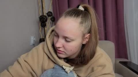 Jenny online show from December 2025 07:10:01 PM