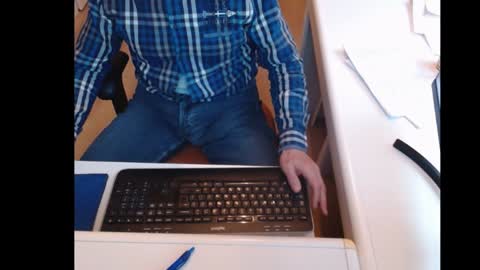 Snapshot of dutchpornking2 chatting on January 2025 11:43:01 AM dutchpornking2 online show from January 2025 11:43:01 AM