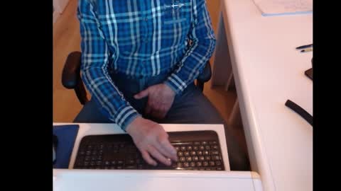 Snapshot of dutchpornking2 chatting on January 2025 07:49:01 AM dutchpornking2 online show from January 2025 07:49:01 AM