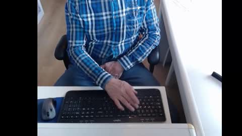 Snapshot of dutchpornking2 chatting on February 2025 08:01:01 AM dutchpornking2 online show from February 2025 08:01:01 AM