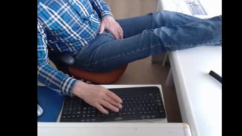 Snapshot of dutchpornking2 chatting on March 2025 08:45:01 AM dutchpornking2 online show from March 2025 08:45:01 AM