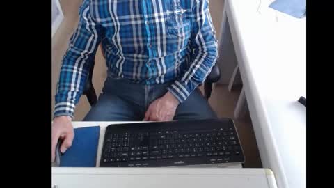 Snapshot of dutchpornking2 chatting on March 2025 08:40:02 AM dutchpornking2 online show from March 2025 08:40:02 AM