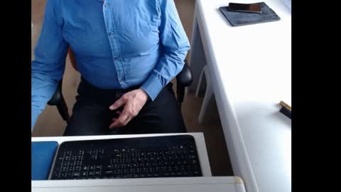 Snapshot of dutchpornking2 chatting on April 2026 11:05:02 AM dutchpornking2 online show from April 2026 11:05:02 AM