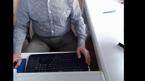 Snapshot of dutchpornking2 chatting on May 2026 07:03:01 AM dutchpornking2 online show from May 2026 07:03:01 AM