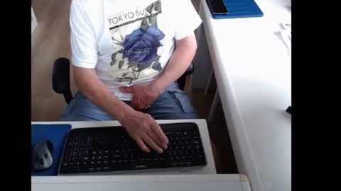 Snapshot of dutchpornking2 chatting on June 2026 05:42:02 AM dutchpornking2 online show from June 2026 05:42:02 AM