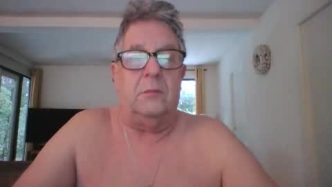 dutchsmooth online show from January 2026 08:17:01 AM