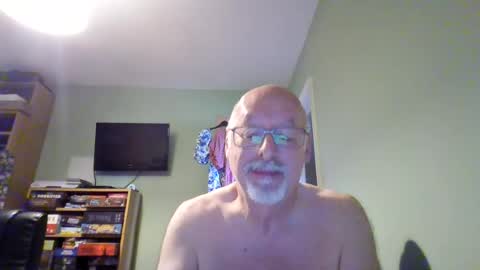 Snapshot of dutchunclejohn chatting on August 2026 09:15:02 AM DutchUncleJohn online show from August 2026 09:15:02 AM