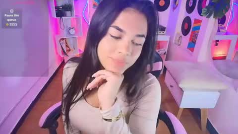 Snapshot of duulce_mia chatting on July 2026 11:37:02 AM duulce_mia online show from July 2026 11:37:02 AM