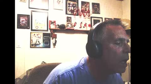 Snapshot of dwinmontana chatting on October 2025 04:33:01 AM dwinmontana online show from October 2025 04:33:01 AM