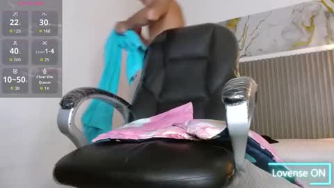 dyla_n18_ online show from March 2026 09:54:02 PM