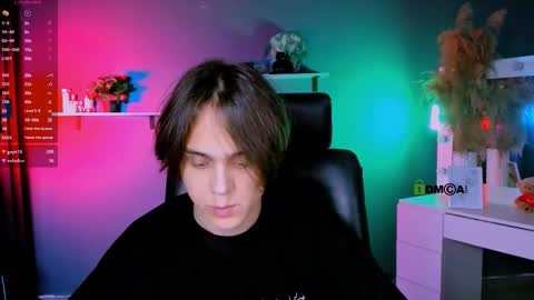 dylan_bold online show from October 2025 07:17:02 AM