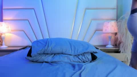 Snapshot of dylan_luxe chatting on April 2026 03:40:02 AM Dylan online show from April 2026 03:40:02 AM