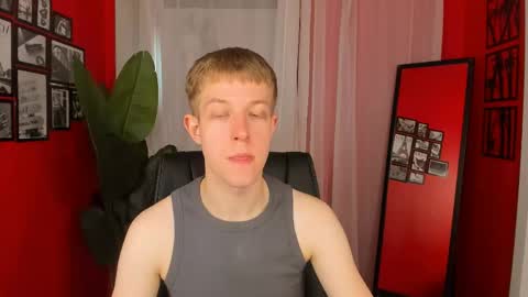 Snapshot of dylan_norton chatting on June 2026 10:18:02 AM Dylan online show from June 2026 10:18:02 AM