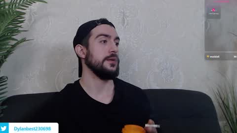 Snapshot of dylan_starxx chatting on December 2024 09:44:02 AM Dylan online show from December 2024 09:44:02 AM