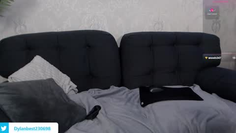 Snapshot of dylan_starxx chatting on February 2025 09:34:02 AM Dylan online show from February 2025 09:34:02 AM