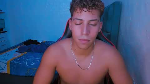 Snapshot of dylan_yvt chatting on March 2026 09:03:02 PM yohe online show from March 2026 09:03:02 PM