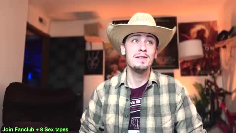 Snapshot of dylandaniel69 chatting on February 2025 08:29:02 PM Dylan Daniel 7.8 online show from February 2025 08:29:02 PM