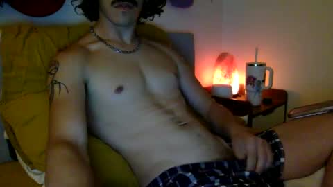 Snapshot of dylanluxe chatting on September 2025 07:54:01 AM Dylan Luxe online show from September 2025 07:54:01 AM