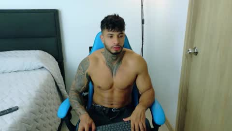 Snapshot of dylanrivera_ chatting on August 2026 12:46:01 AM Dylan Rivera online show from August 2026 12:46:01 AM