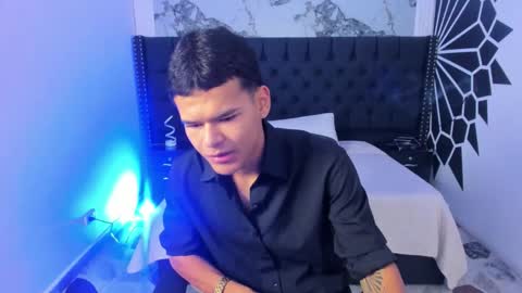 dylanroyce_ online show from March 2026 11:38:02 AM