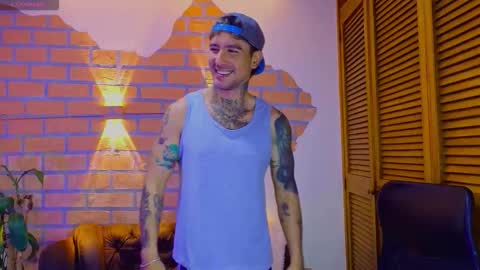 D Y L A N online show from January 2026 02:48:02 AM