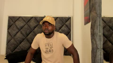 Dylan Taylor online show from November 2025 02:10:01 AM