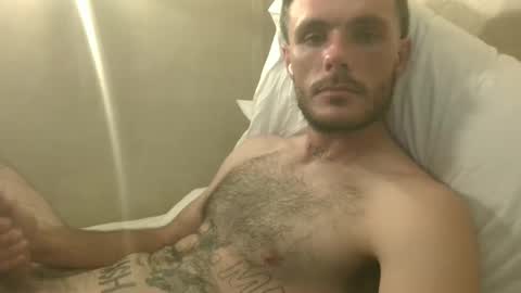 Snapshot of dylp400 chatting on December 2024 06:31:01 AM dylp400 online show from December 2024 06:31:01 AM