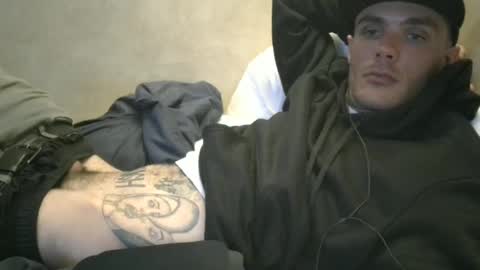 Snapshot of dylp400 chatting on December 2024 07:29:02 AM dylp400 online show from December 2024 07:29:02 AM