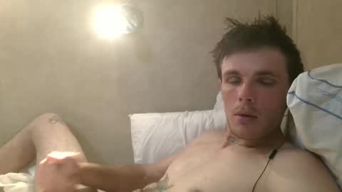 Snapshot of dylp400 chatting on February 2025 08:18:02 AM dylp400 online show from February 2025 08:18:02 AM