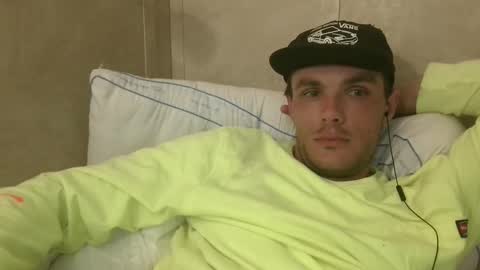 Snapshot of dylp400 chatting on February 2025 05:48:01 PM dylp400 online show from February 2025 05:48:01 PM