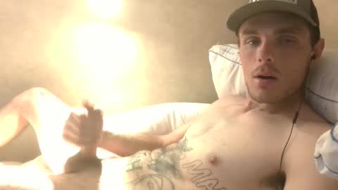 Snapshot of dylp400 chatting on February 2025 02:39:01 AM dylp400 online show from February 2025 02:39:01 AM