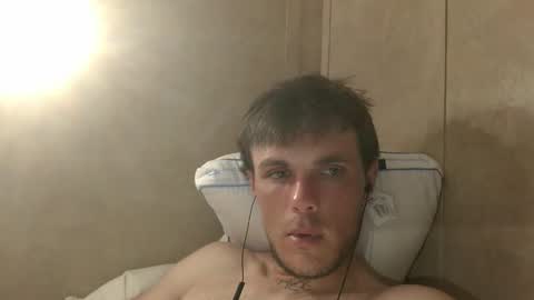 Snapshot of dylp400 chatting on February 2025 01:03:02 PM dylp400 online show from February 2025 01:03:02 PM