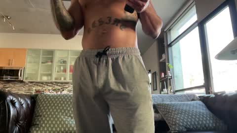 Snapshot of e13ven11 chatting on December 2024 11:10:01 PM Formally known as Virus of Life online show from December 2024 11:10:01 PM