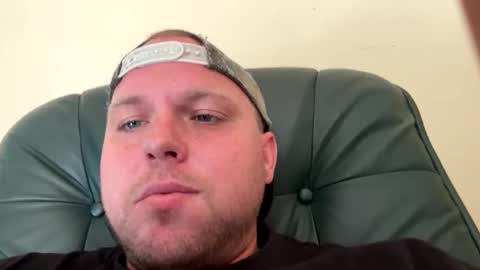 Snapshot of eaglebabyyy chatting on October 2025 06:52:01 PM eaglebabyyy online show from October 2025 06:52:01 PM