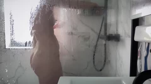 Nadia Ferreira  online show from March 2025 10:26:02 AM