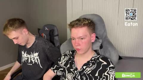 Snapshot of eaton_ chatting on April 2026 06:01:02 PM eaton_ online show from April 2026 06:01:02 PM