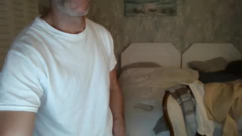 Snapshot of eatthightpussy chatting on December 2025 06:34:02 AM eatthightpussy online show from December 2025 06:34:02 AM