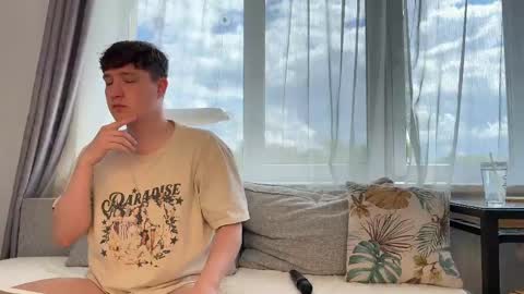 Snapshot of ebangelion chatting on June 2026 08:30:01 AM Custom content and video calls are available as well online show from June 2026 08:30:01 AM