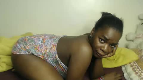 Snapshot of ebbonydream chatting on April 2026 05:01:02 AM ebbonydream online show from April 2026 05:01:02 AM