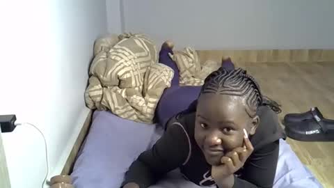 Queen online show from April 2026 08:28:02 PM